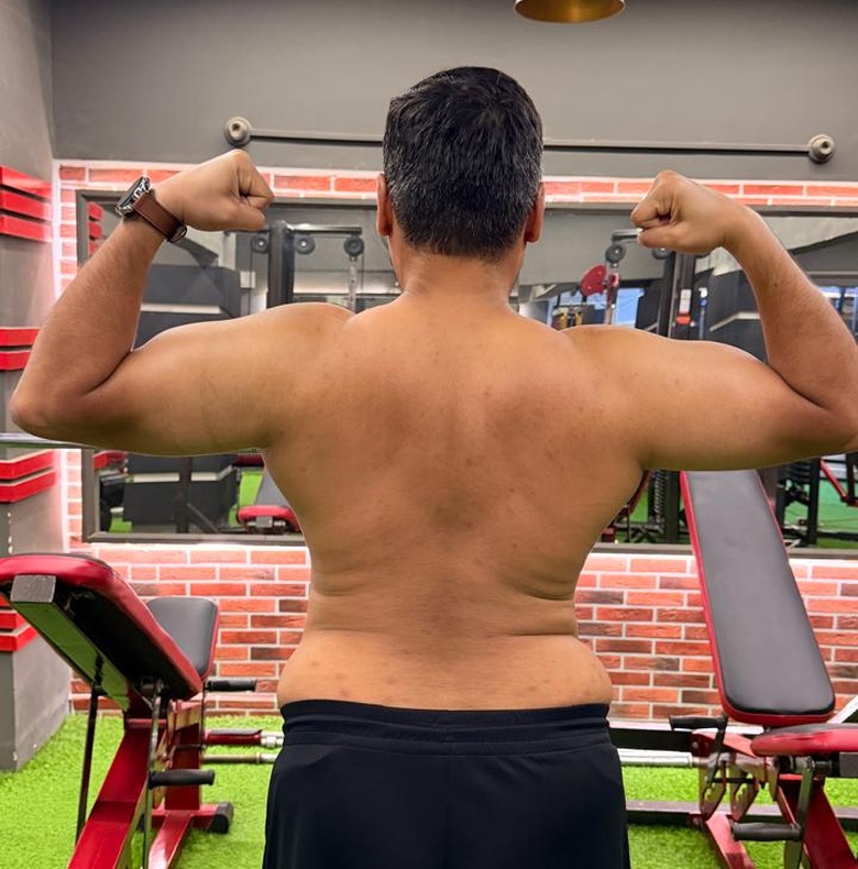 Back, flexed, 11 September 2026, original photo